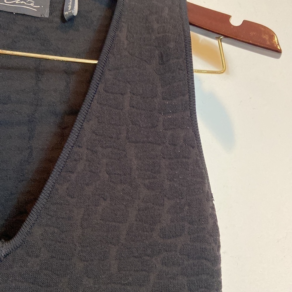 Line Black Knit Dress - Picture 4 of 8